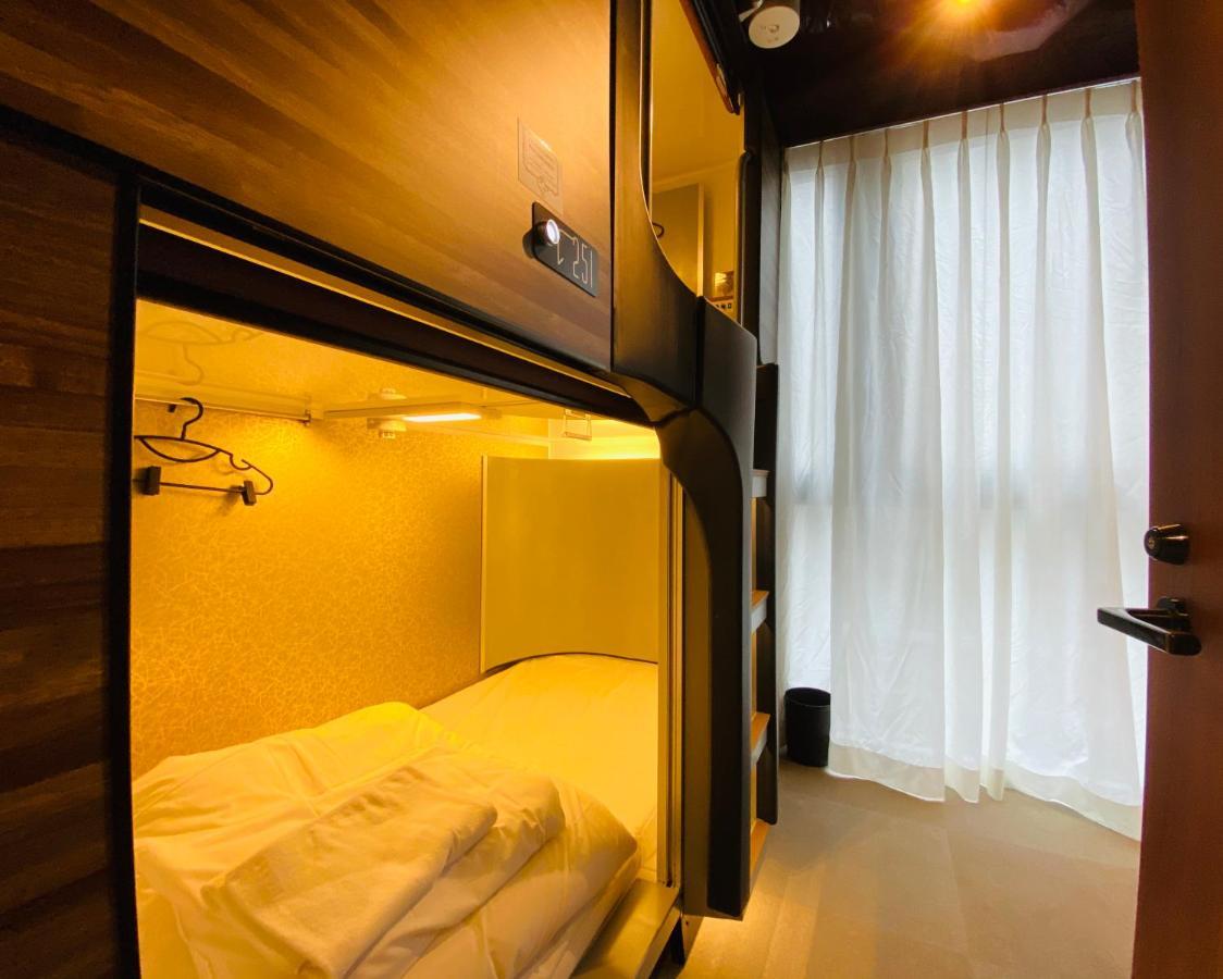Mayudama Cabin Hostel Yokohama  Buitenkant foto